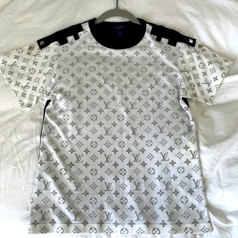 Women LV Monogram T-shirt (Size Small/US 4/IT 40)